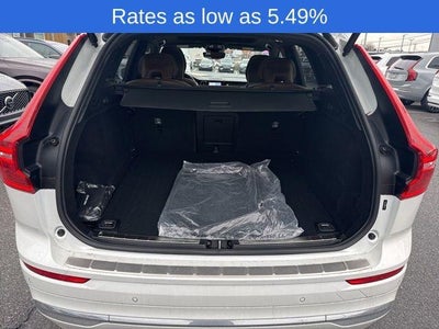 2023 Volvo XC60 B5 AWD Plus Bright Theme