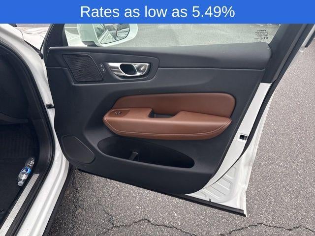 2023 Volvo XC60 B5 AWD Plus Bright Theme