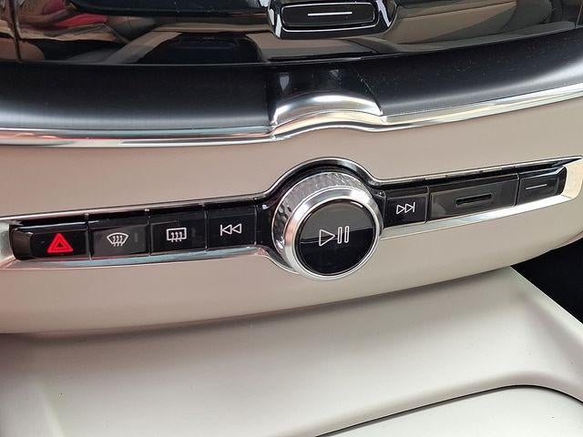 2023 Volvo XC60 B5 AWD Core