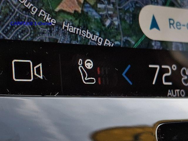 2023 Volvo XC60 B5 AWD Plus Dark Theme