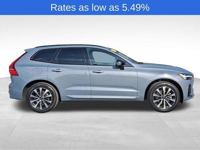 2023 Volvo XC60 B5 AWD Plus Dark Theme