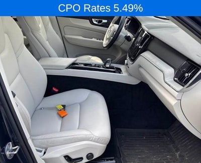 2023 Volvo XC60 B5 AWD Plus Dark Theme
