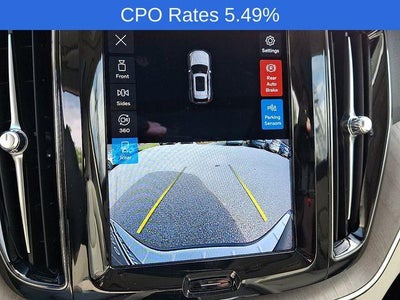 2023 Volvo XC60 B5 AWD Plus Dark Theme
