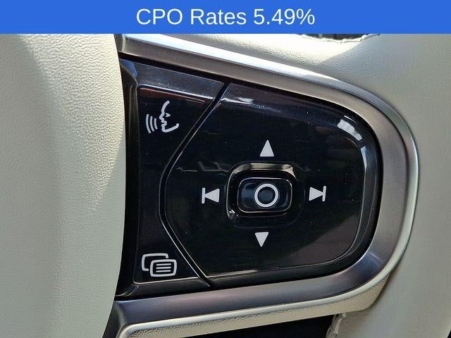 2023 Volvo XC60 B5 AWD Plus Dark Theme