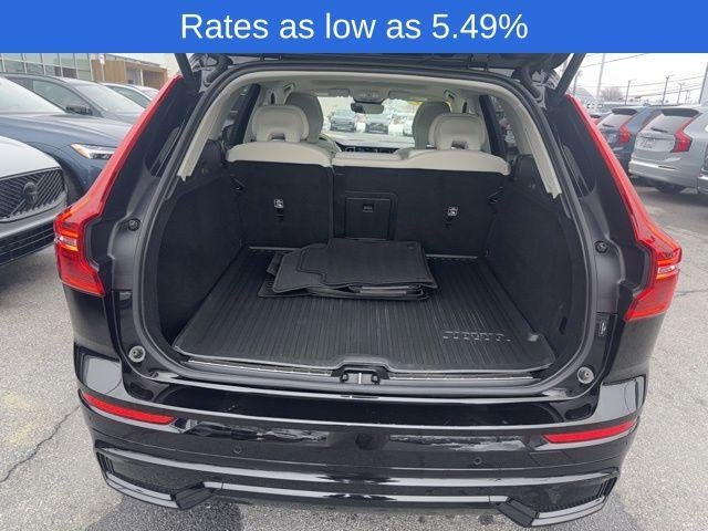 2023 Volvo XC60 B5 AWD Plus Dark Theme