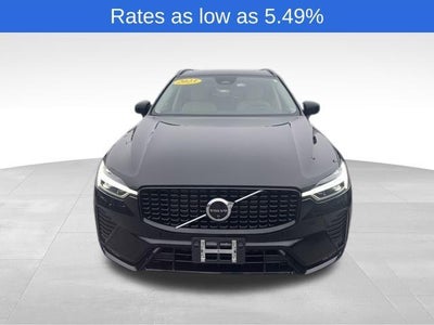 2023 Volvo XC60 B5 AWD Plus Dark Theme