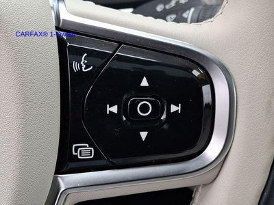 2023 Volvo XC60 B5 AWD Plus Dark Theme