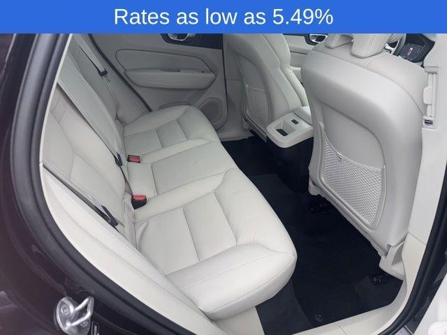 2023 Volvo XC60 B5 AWD Plus Dark Theme