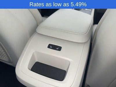 2023 Volvo XC60 B5 AWD Plus Dark Theme