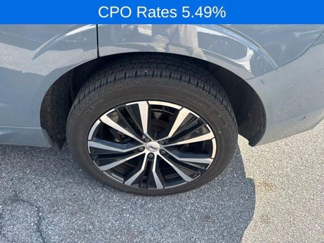 2023 Volvo XC60 B5 AWD Plus Dark Theme