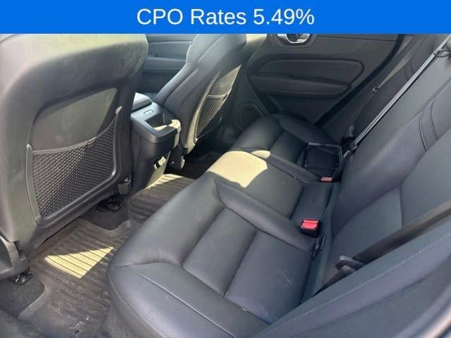 2023 Volvo XC60 B5 AWD Plus Dark Theme