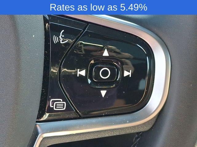 2023 Volvo XC60 B5 AWD Plus Dark Theme