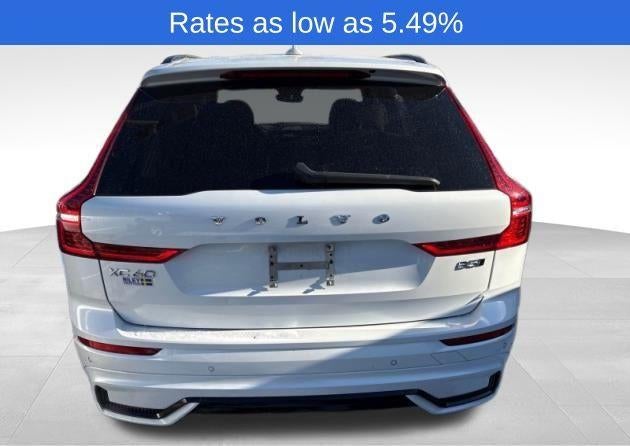 2023 Volvo XC60 B5 AWD Plus Dark Theme