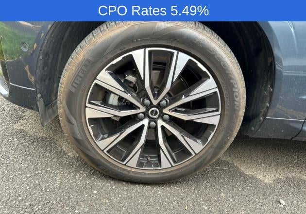 2023 Volvo XC60 B5 AWD Plus Dark Theme