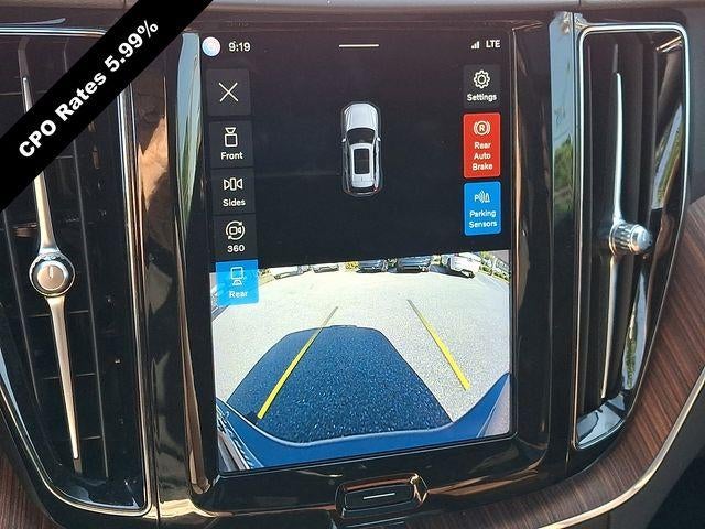 2023 Volvo XC60 B5 AWD Plus Dark Theme