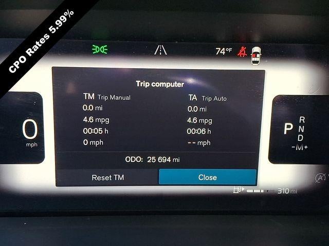 2023 Volvo XC60 B5 AWD Plus Dark Theme