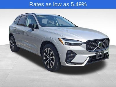 2023 Volvo XC60 B5 AWD Plus Dark Theme