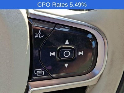 2023 Volvo XC60 B5 AWD Plus Dark Theme