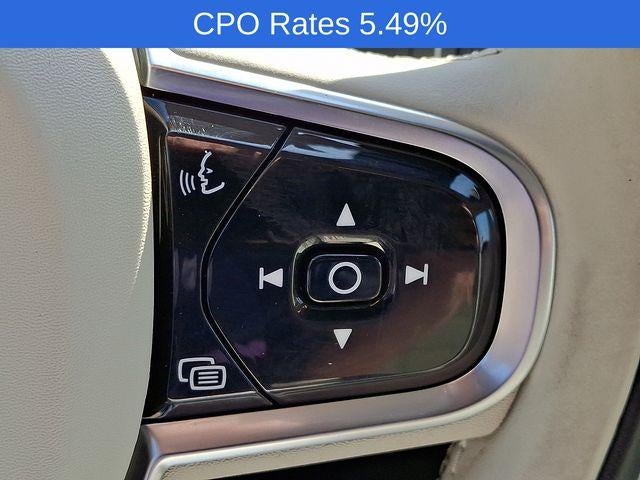 2023 Volvo XC60 B5 AWD Plus Dark Theme