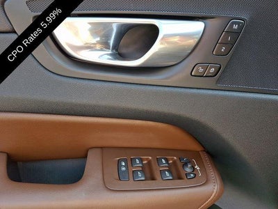 2023 Volvo XC60 B5 AWD Plus Dark Theme