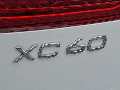 2023 Volvo XC60 B5 AWD Plus Dark Theme