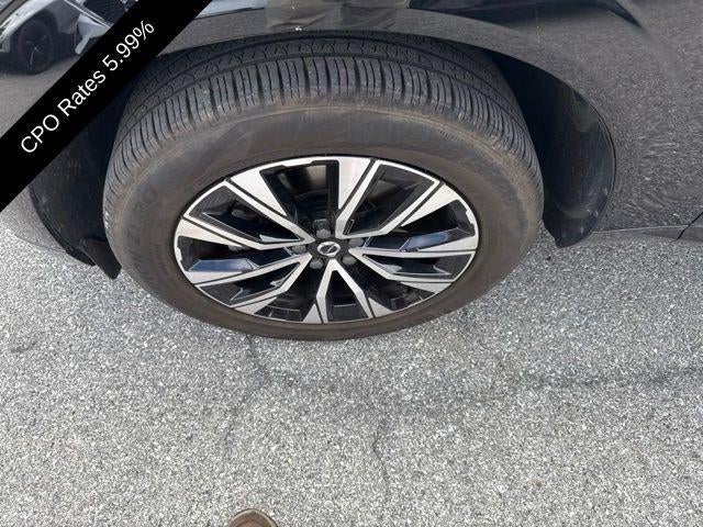 2023 Volvo XC60 B5 AWD Plus Dark Theme