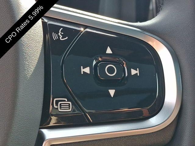 2023 Volvo XC60 B5 AWD Plus Dark Theme