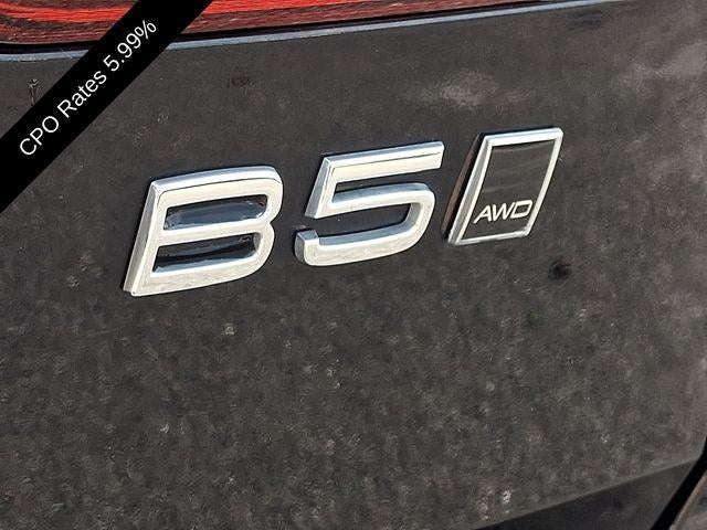 2023 Volvo XC60 B5 AWD Plus Dark Theme