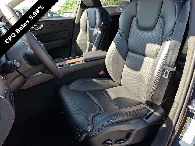 2023 Volvo XC60 B5 AWD Ultimate Dark Theme