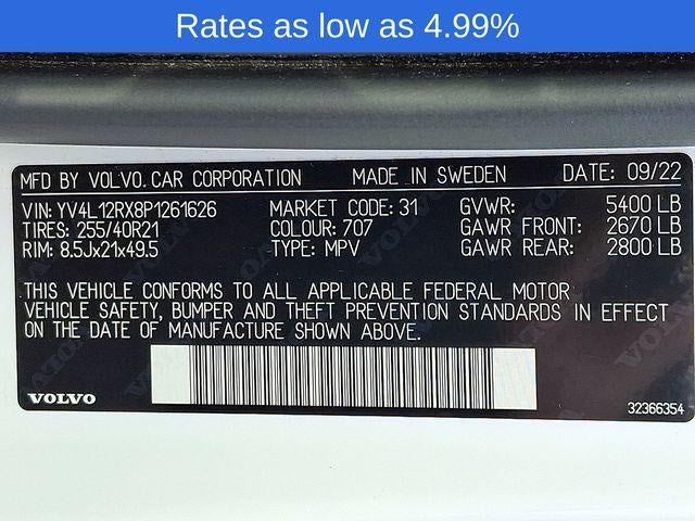 2023 Volvo XC60 B5 AWD Ultimate Dark Theme