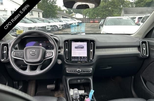 2023 Volvo XC40 B5 AWD Ultimate Bright Theme