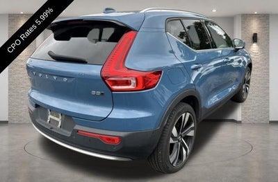 2023 Volvo XC40 B5 AWD Ultimate Bright Theme