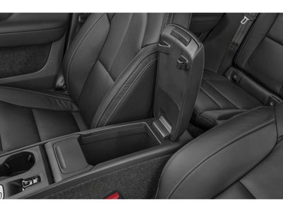 2023 Volvo XC40 B5 AWD Ultimate Bright Theme