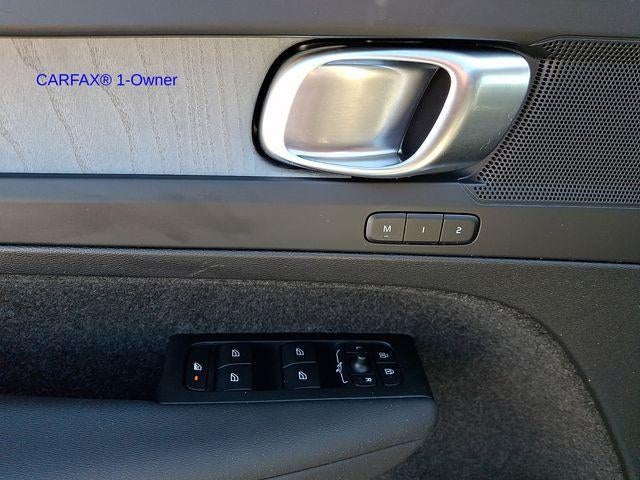 2026 Volvo XC40 B5 AWD Plus
