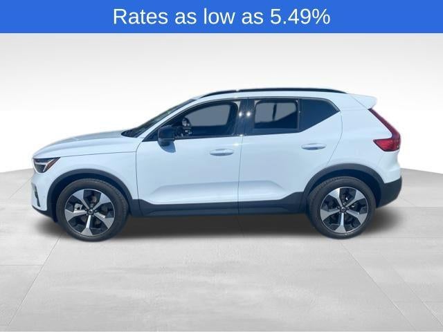 2026 Volvo XC40 B5 AWD Plus