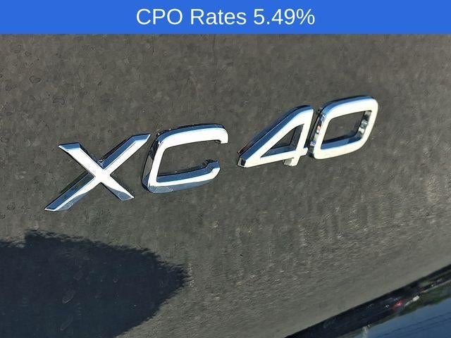 2025 Volvo XC40 B5 AWD Plus Dark Theme