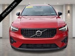 2025 Volvo XC40 B5 AWD Plus Dark Theme