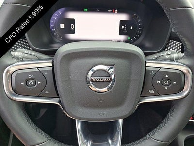 2025 Volvo XC40 B5 AWD Plus Dark Theme