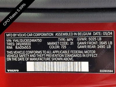 2025 Volvo XC40 B5 AWD Plus Dark Theme