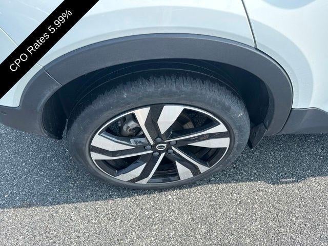 2024 Volvo XC40 B5 AWD Plus Bright Theme