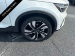 2024 Volvo XC40 B5 AWD Plus Bright Theme