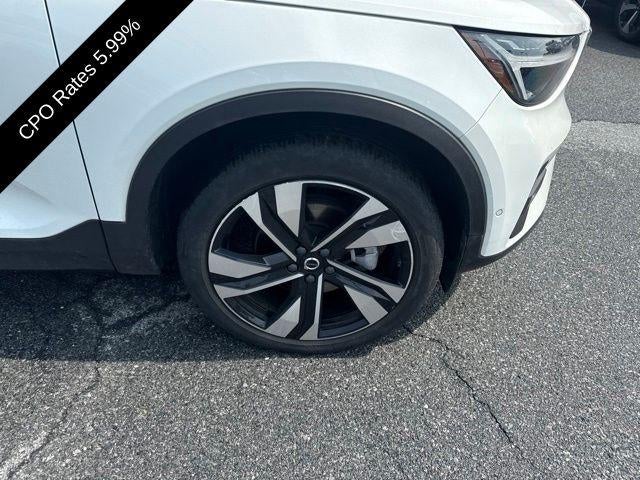 2024 Volvo XC40 B5 AWD Plus Bright Theme