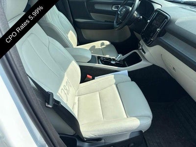 2024 Volvo XC40 B5 AWD Plus Bright Theme