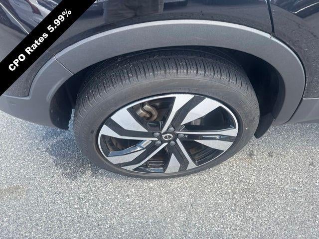 2024 Volvo XC40 B5 AWD Plus Bright Theme