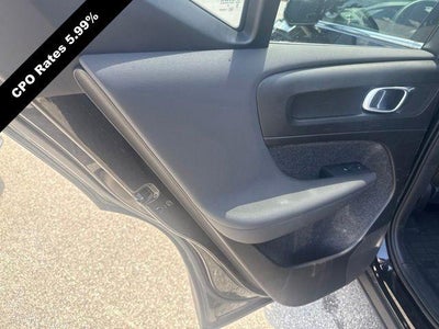 2024 Volvo XC40 B5 AWD Plus Bright Theme