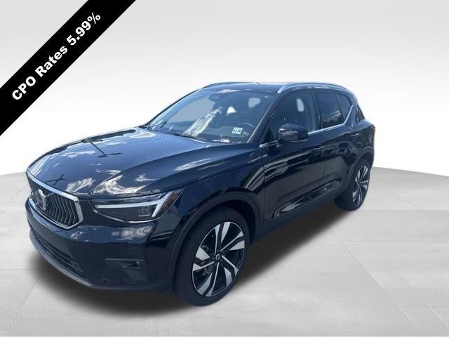2024 Volvo XC40 B5 AWD Plus Bright Theme