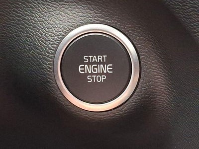 2024 Volvo XC40 B5 AWD Plus Bright Theme