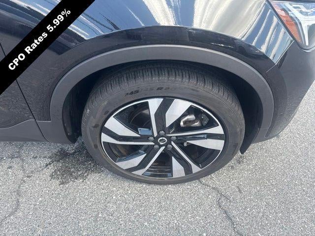 2024 Volvo XC40 B5 AWD Plus Bright Theme