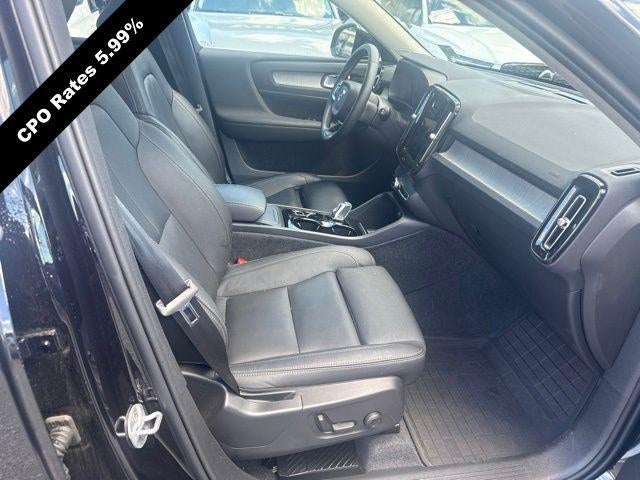 2024 Volvo XC40 B5 AWD Plus Bright Theme