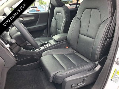 2024 Volvo XC40 B5 AWD Plus Bright Theme